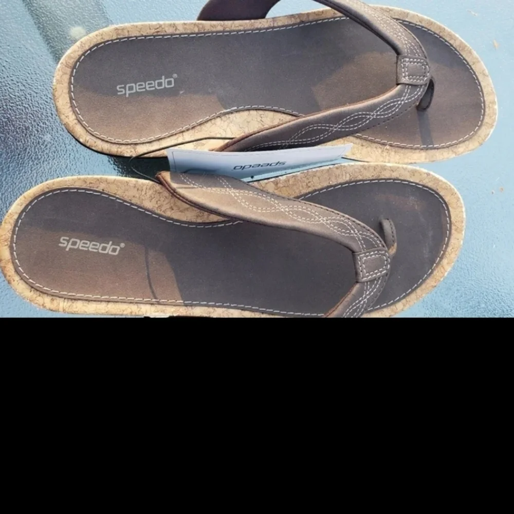 Speedo NWT sz 9 Brown Thong Flip Flops Women's Casual Flat Cork Insole